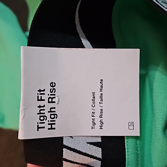 Nike pro shorts - Picture 3 of 4